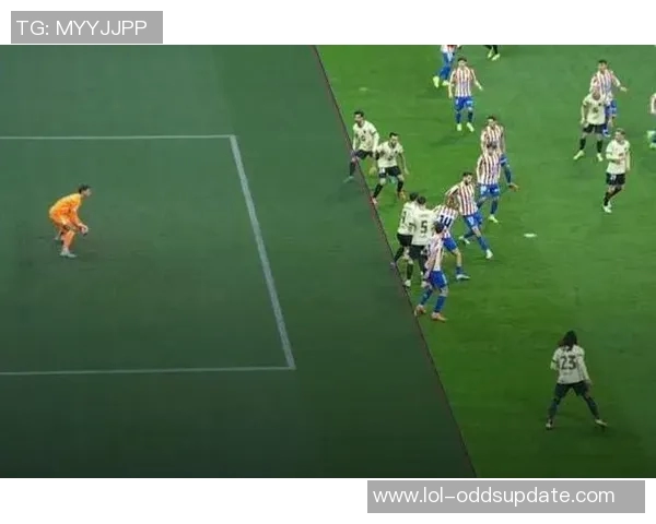 国米与巴萨友谊赛平局绝杀瞬间引发争议判罚引全场沸腾